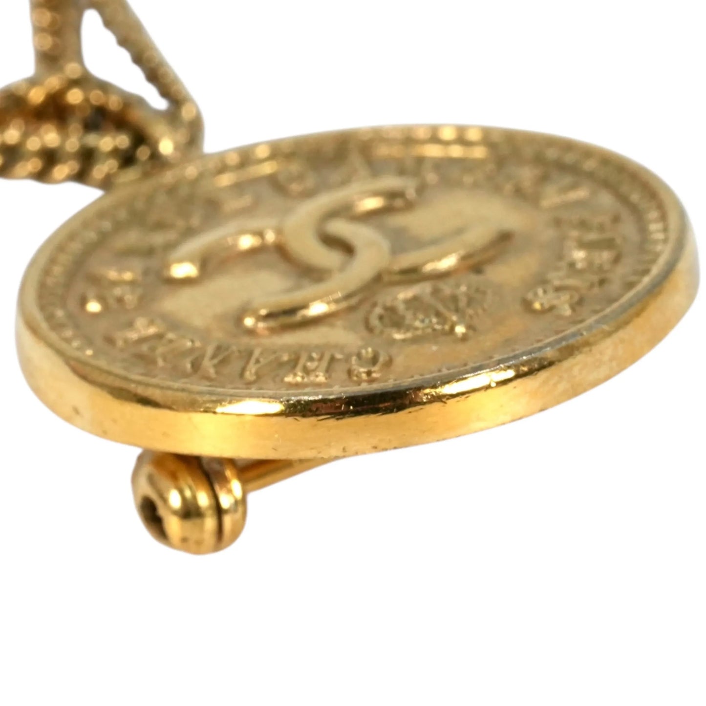 CHANEL Matelasse CC Logo Brooch 29 - Metal