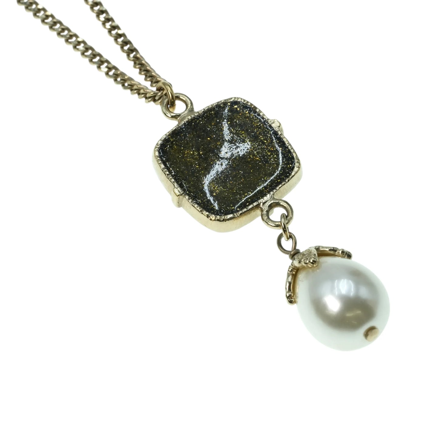 CHANEL CC ロゴ フェイク パール ネックレス 08A - メタル