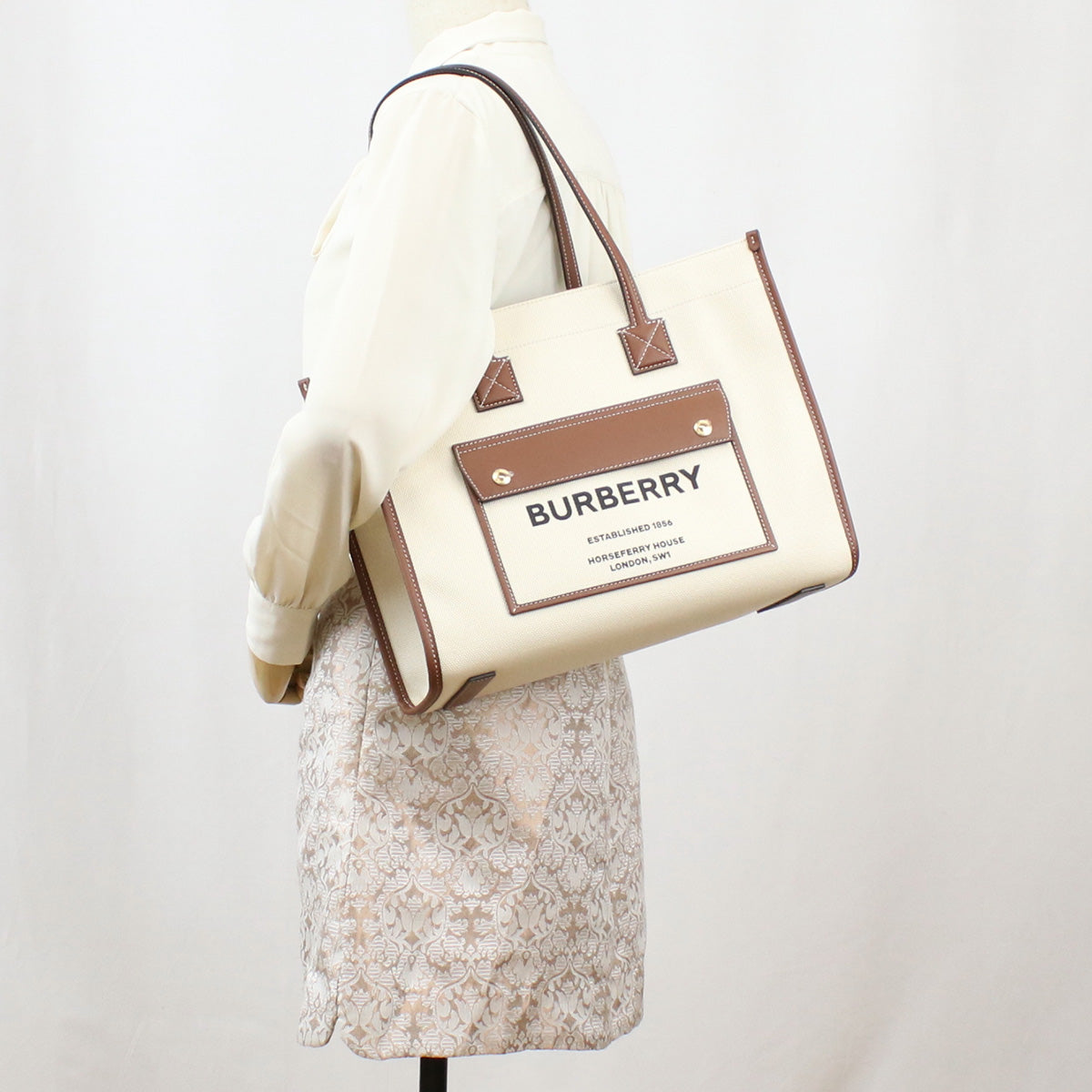 BURBERRY Horseferry House Canvas Tote Bag - White