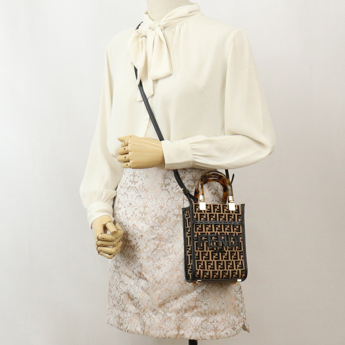 FENDI Sunshine Shopper Handbag - Dark Brown