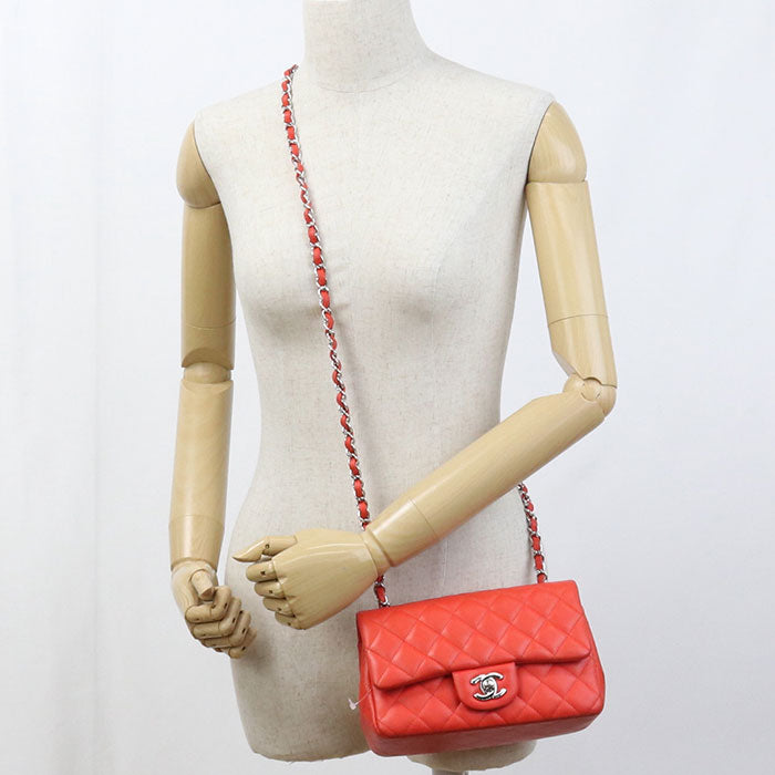 CHANEL Matelassé Lambskin Chain Shoulder Bag - Red
