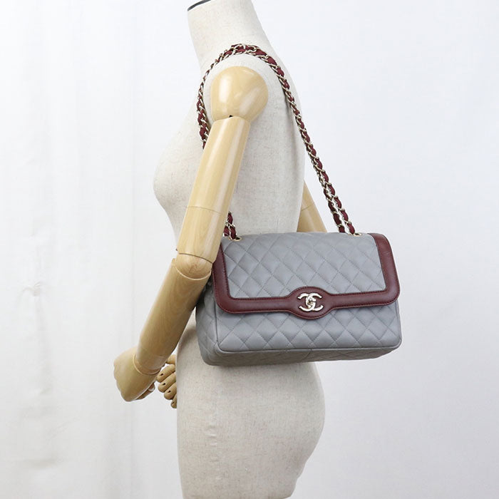CHANEL Matelassé Lambskin Chain Shoulder Bag - Grey