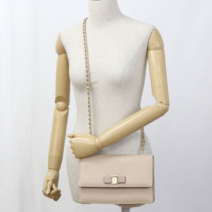 Ferragamo ジニー カーフレザー チェーンショルダーバッグ - ベージュ
