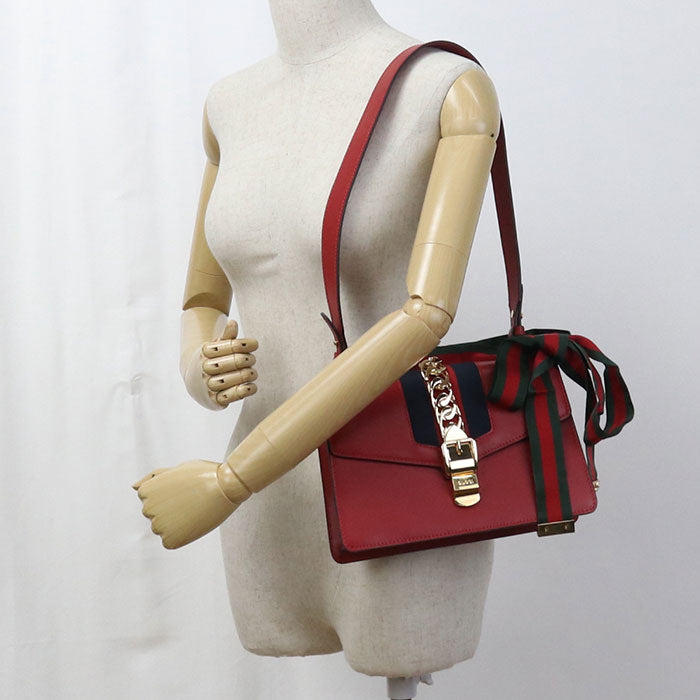 GUCCI シルヴィ カーフレザー ショルダーバッグ - レッド