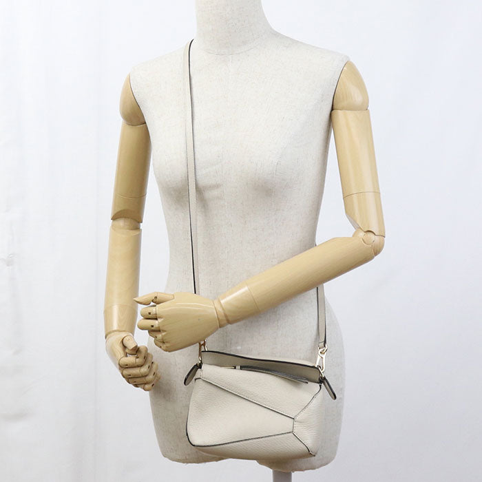 LOEWE Mini Puzzle Bag Calfskin Handbag/Shoulder Bag - White