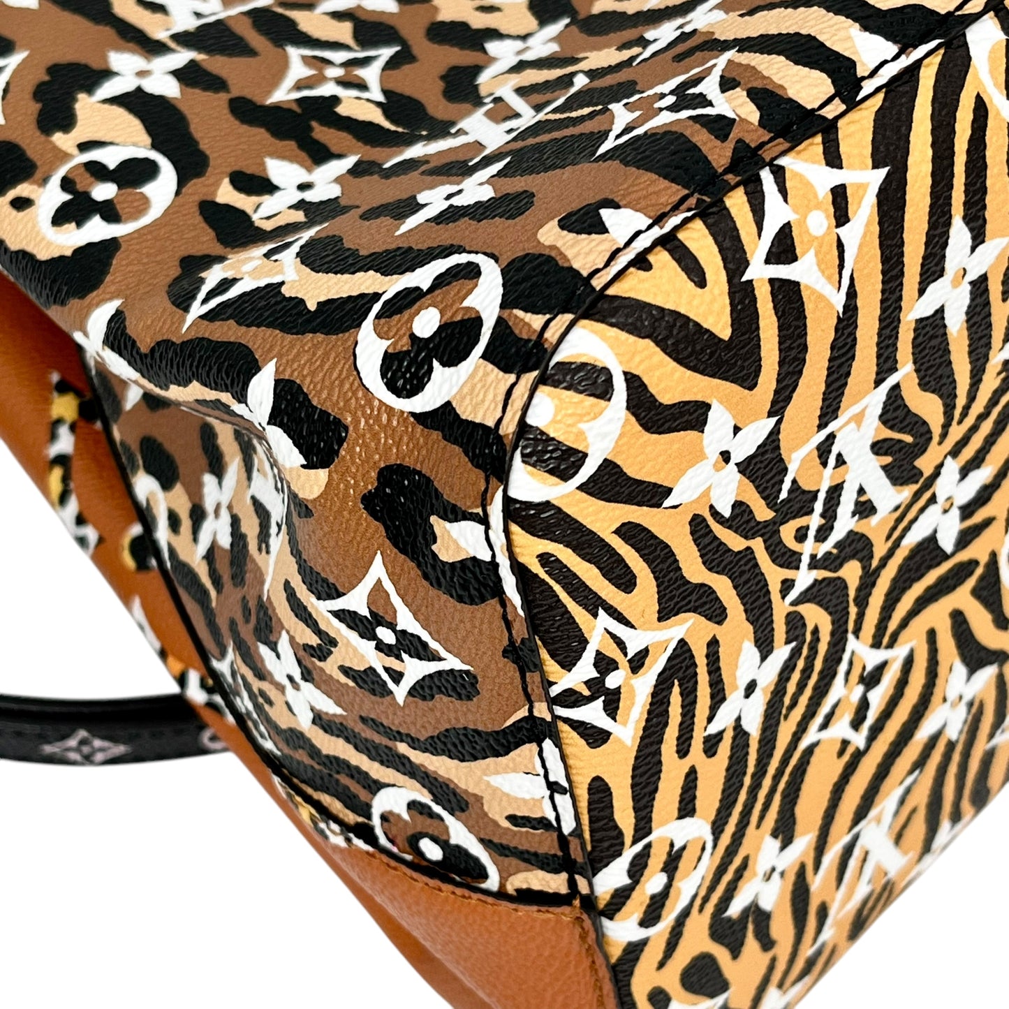 Louis Vuitton ネオノエ キャメル モノグラム ジャイアント ジャングル ショルダーバッグ -  オレンジ