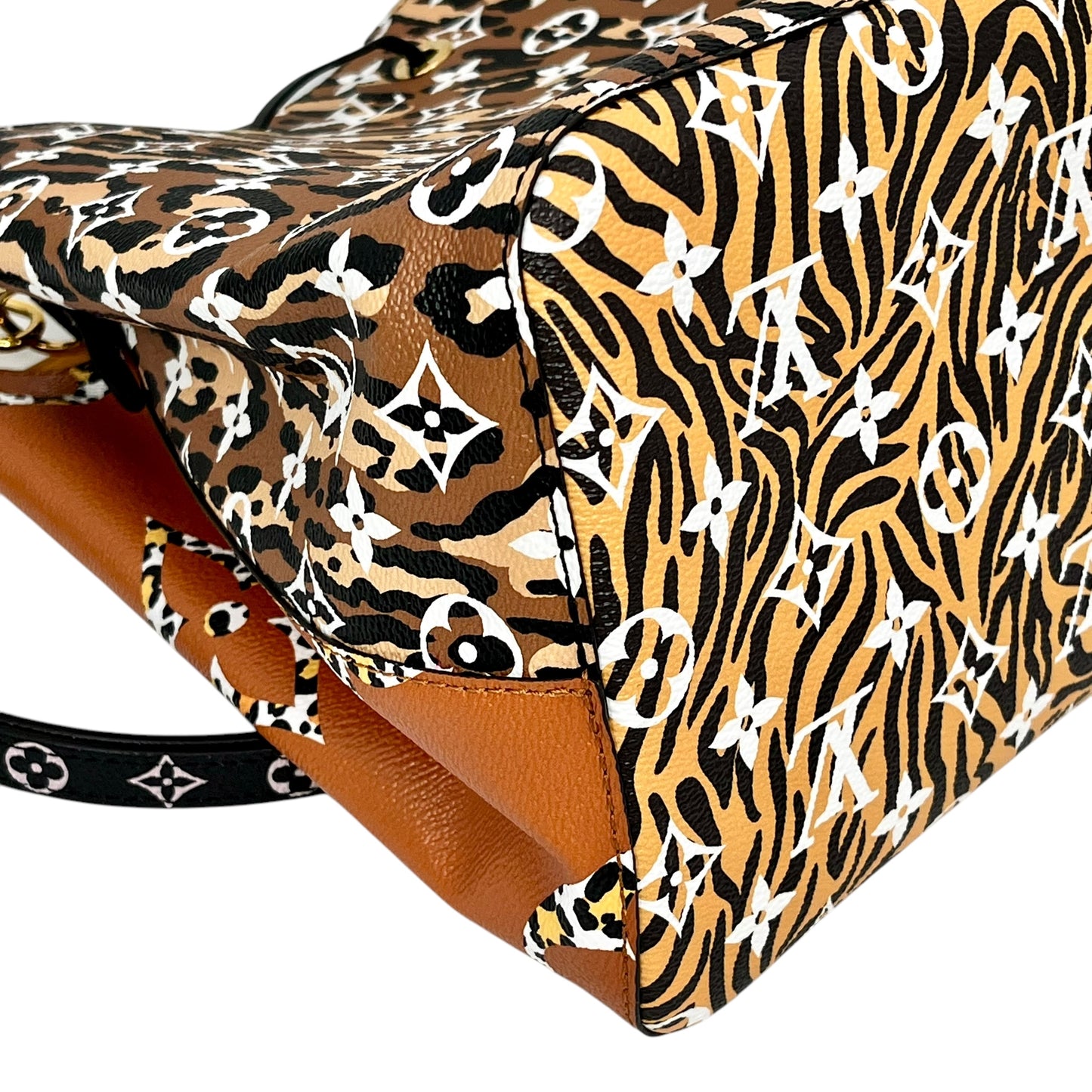 Louis Vuitton ネオノエ キャメル モノグラム ジャイアント ジャングル ショルダーバッグ -  オレンジ