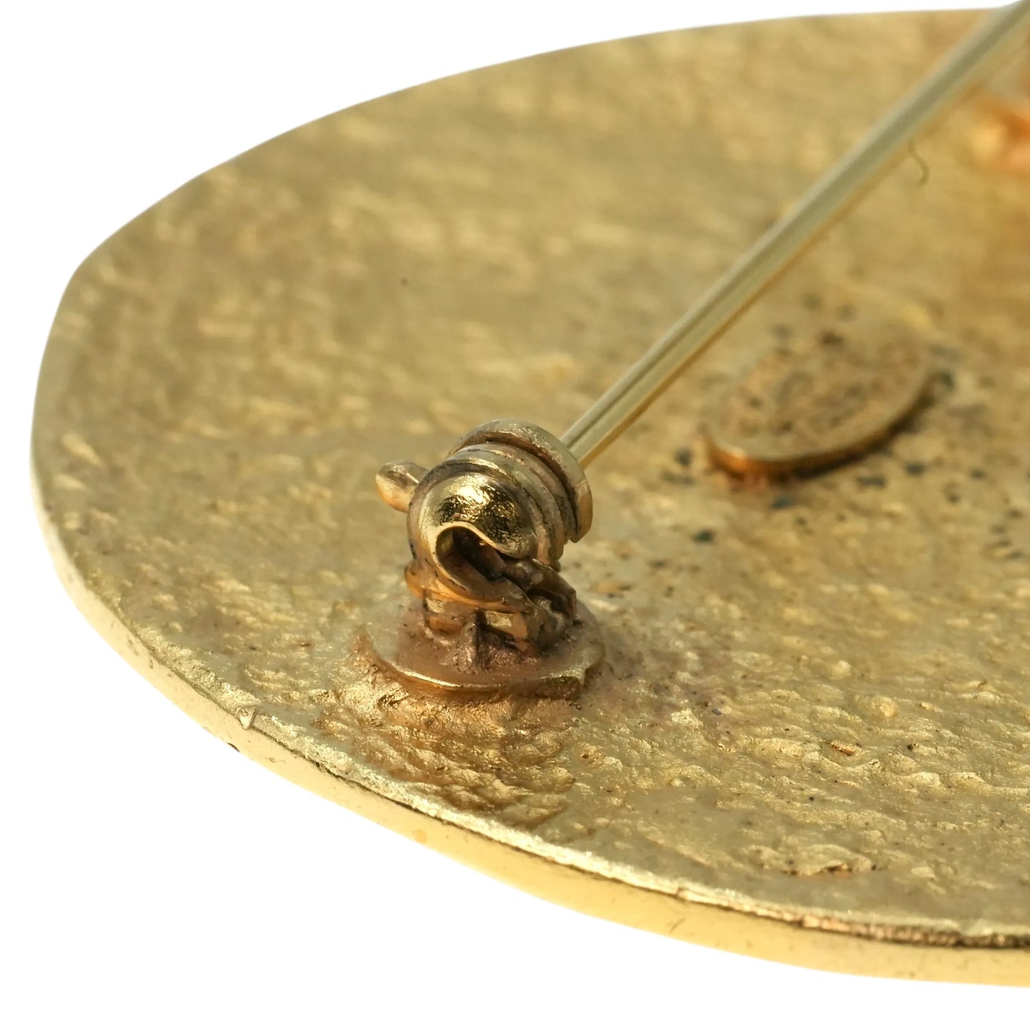 CHANEL CC ロゴ ラウンド ブローチ アクセサリー 95A - メタル - 32590