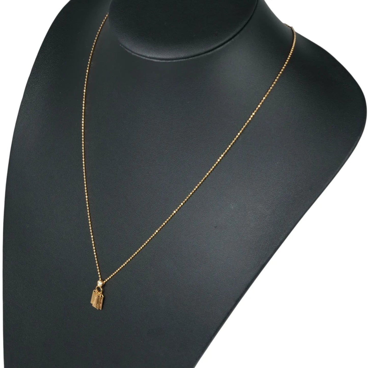 GUCCI ロゴ プレート 1ポイント ダイヤモンド ネックレス - 18KPG