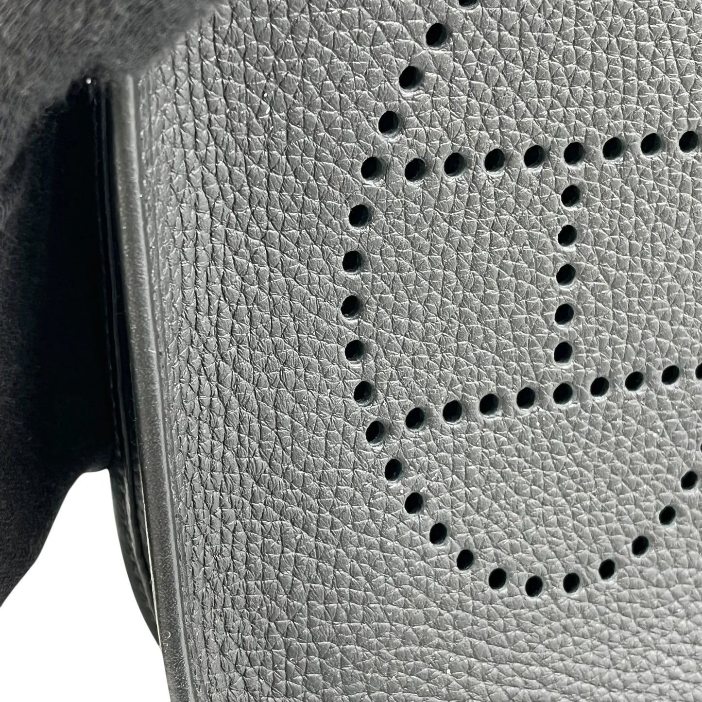 Hermès Evelyn TPM Taurillon Clemence W Stamp (2024) Shoulder Bag - Black 