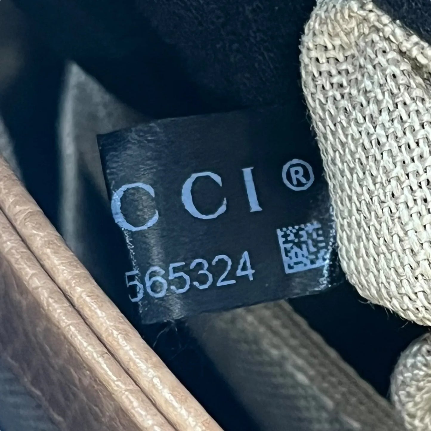 GUCCI Interlocking G Chain Shoulder Bag - Beige 