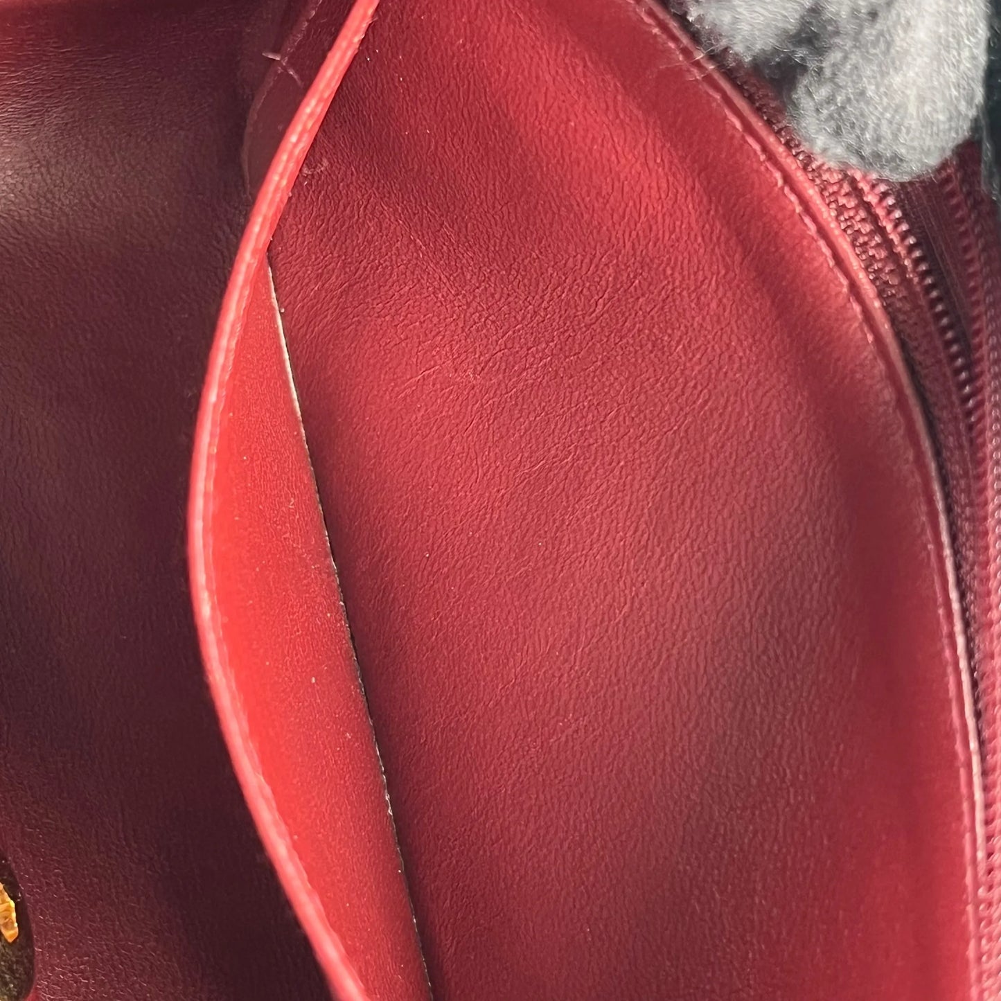 CHANEL Lambskin Matelassé Diana Flap 22 Chain Shoulder Bag - Black 