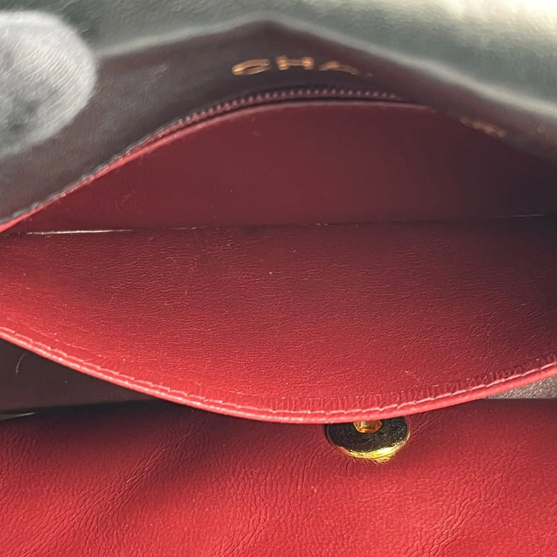 CHANEL Lambskin Matelassé Diana Flap 22 Chain Shoulder Bag - Black 