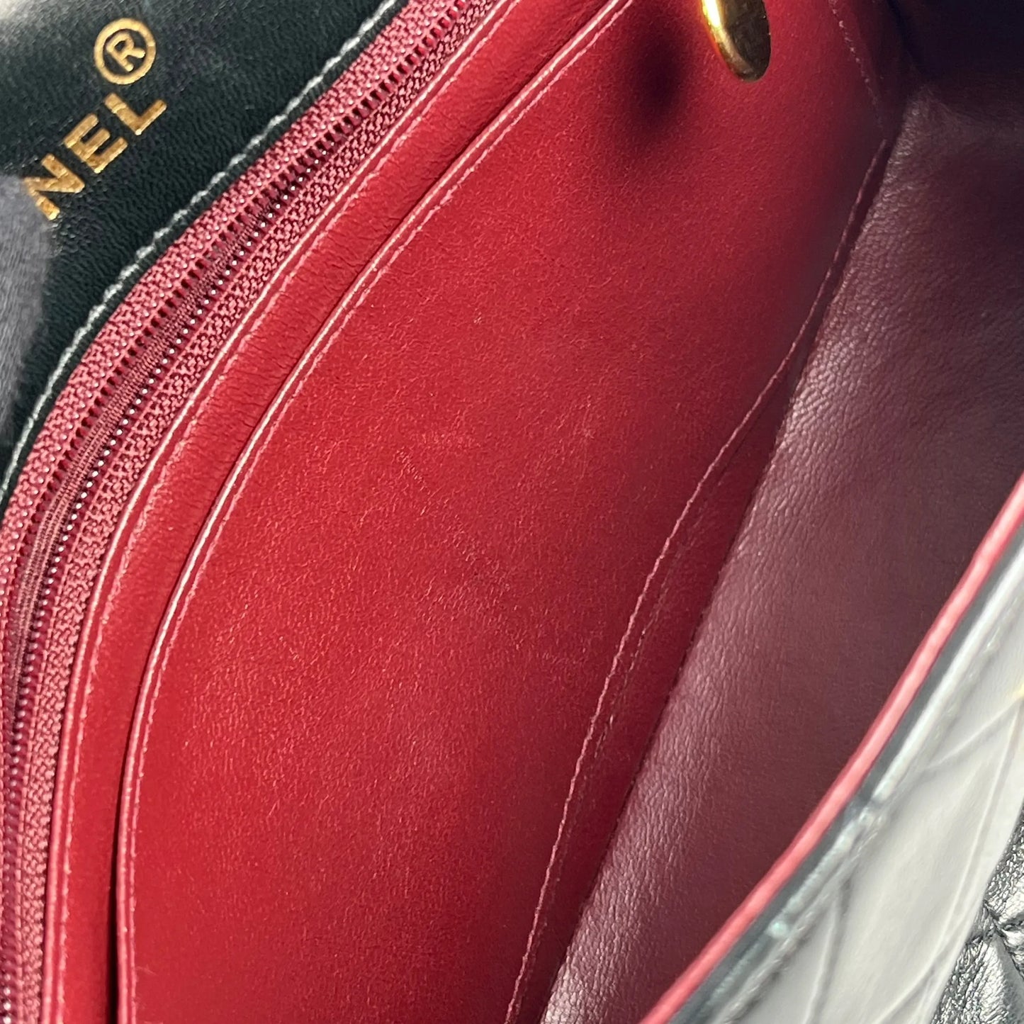 CHANEL Lambskin Matelassé Diana Flap 22 Chain Shoulder Bag - Black 