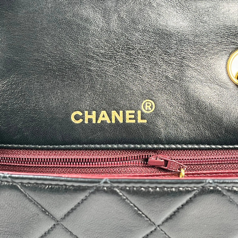 CHANEL Lambskin Matelassé Diana Flap 22 Chain Shoulder Bag - Black 
