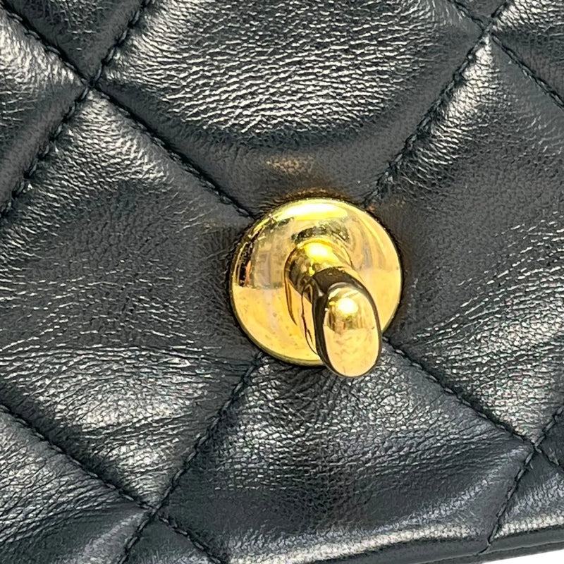 CHANEL Lambskin Matelassé Diana Flap 22 Chain Shoulder Bag - Black 