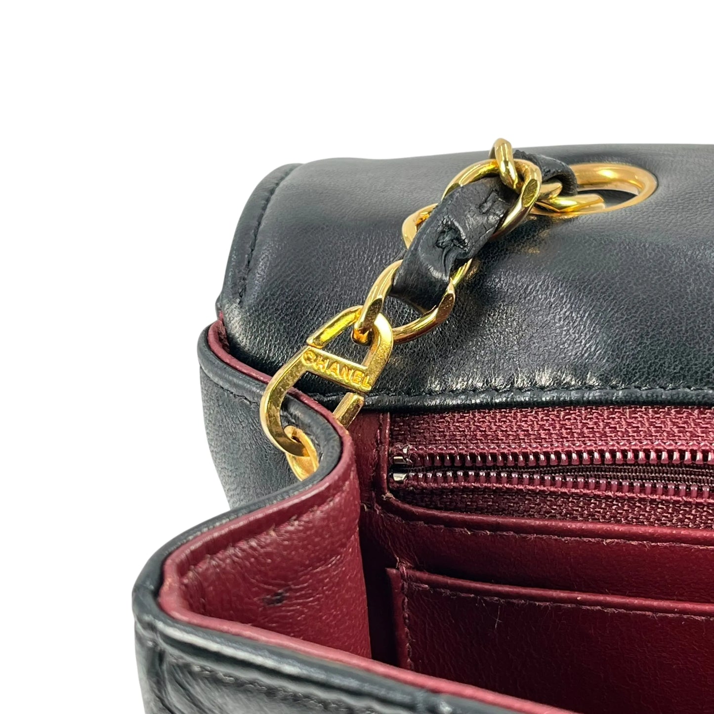 CHANEL Lambskin Matelassé Diana Flap 22 Chain Shoulder Bag - Black 