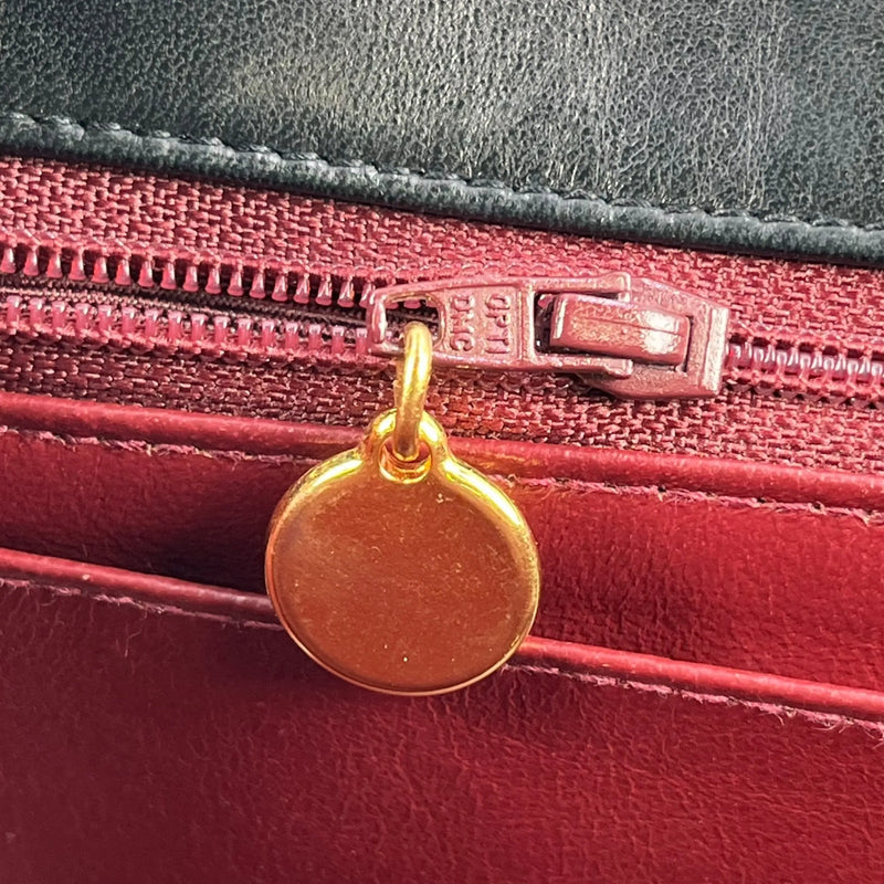 CHANEL Lambskin Matelassé Diana Flap 22 Chain Shoulder Bag - Black 