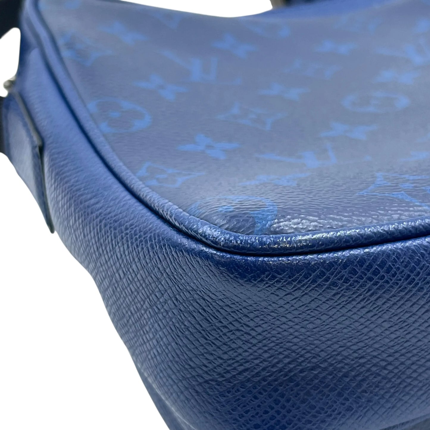 Louis Vuitton Taigarama Outdoor Messenger PM Shoulder Bag/Body Bag - Blue 