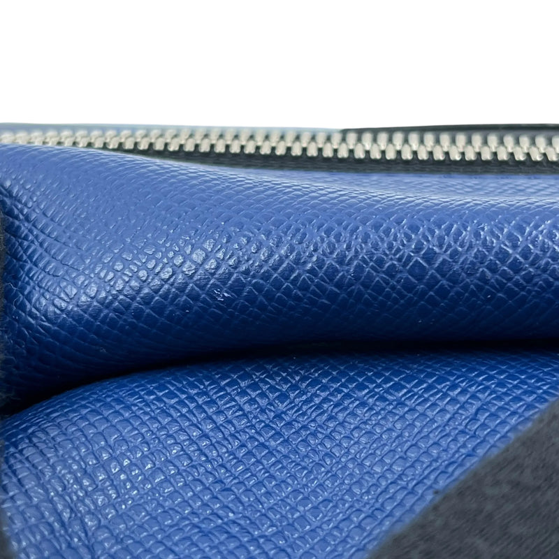 Louis Vuitton Taigarama Outdoor Messenger PM Shoulder Bag/Body Bag - Blue 