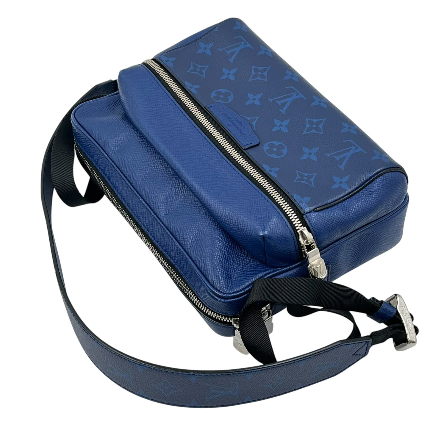 Louis Vuitton Taigarama Outdoor Messenger PM Shoulder Bag/Body Bag - Blue 