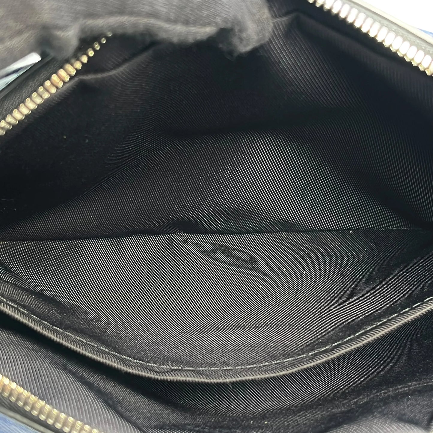 Louis Vuitton Taigarama Outdoor Messenger PM Shoulder Bag/Body Bag - Blue 