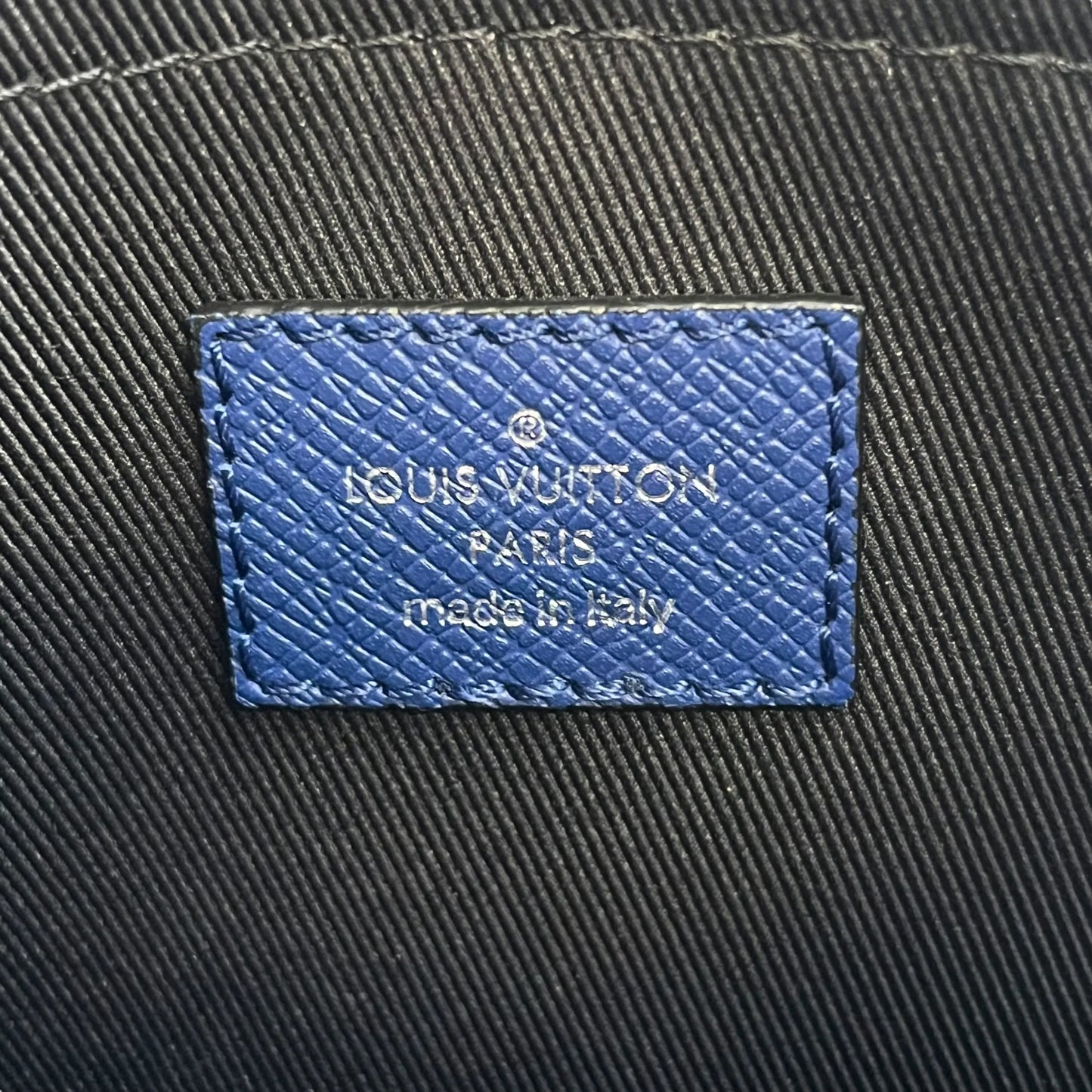 Louis Vuitton Taigarama Outdoor Messenger PM Shoulder Bag/Body Bag - Blue 