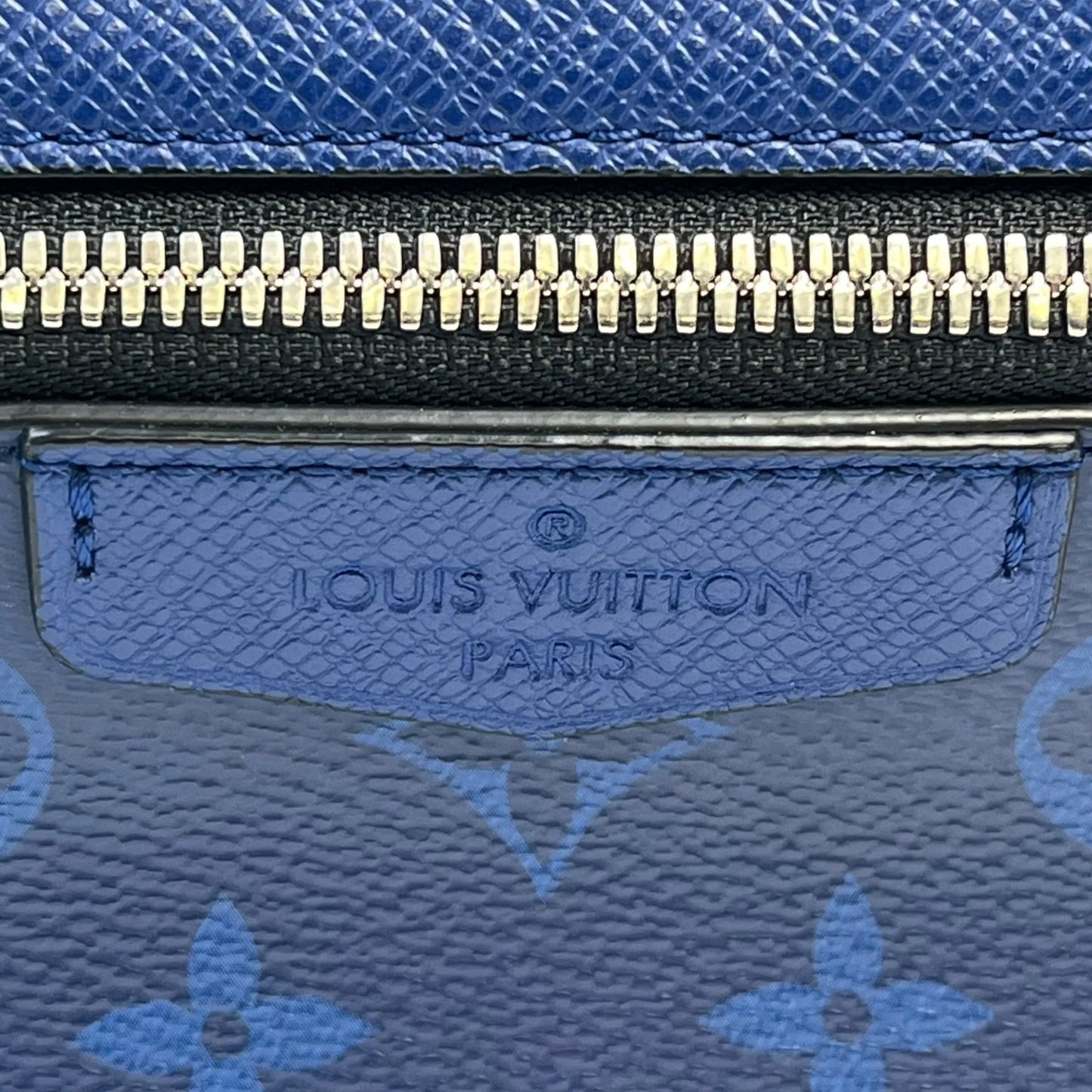 Louis Vuitton Taigarama Outdoor Messenger PM Shoulder Bag/Body Bag - Blue 
