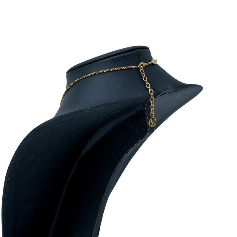 Louis Vuitton Essential V Necklace - Gold Plated - 34071 