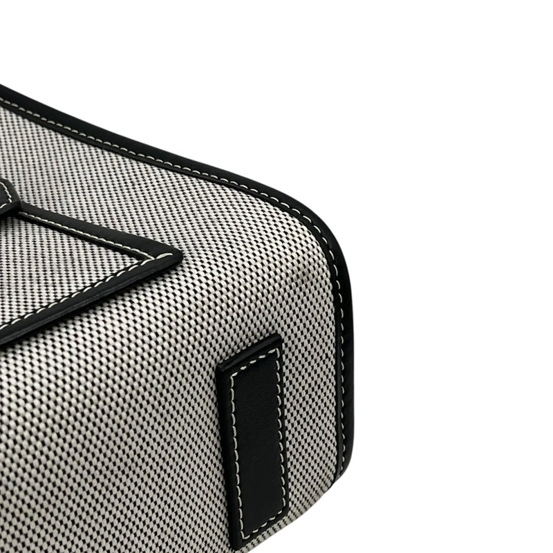 BURBERRY ミニ フレイヤ トートハンドバッグ ショルダーバッグ - ブラック