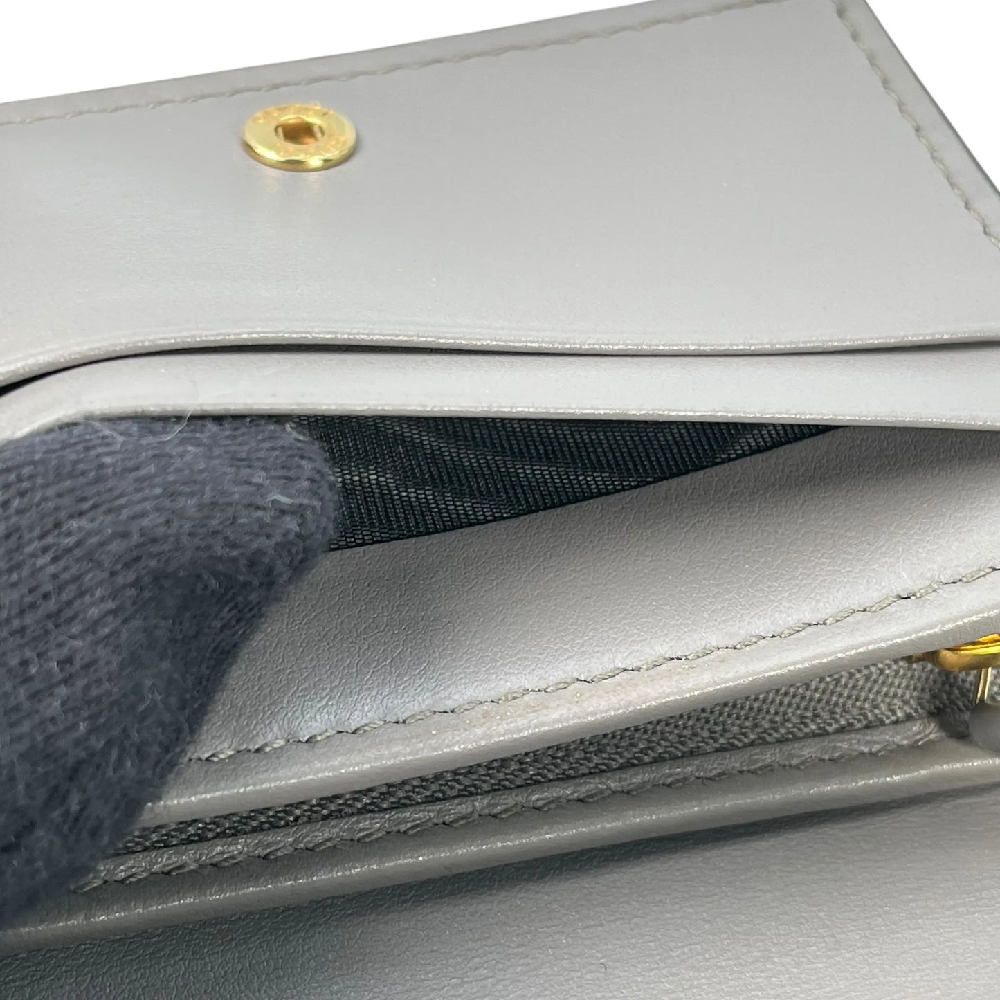 GUCCI GG Matelasse Bifold Compact Wallet - Gray 