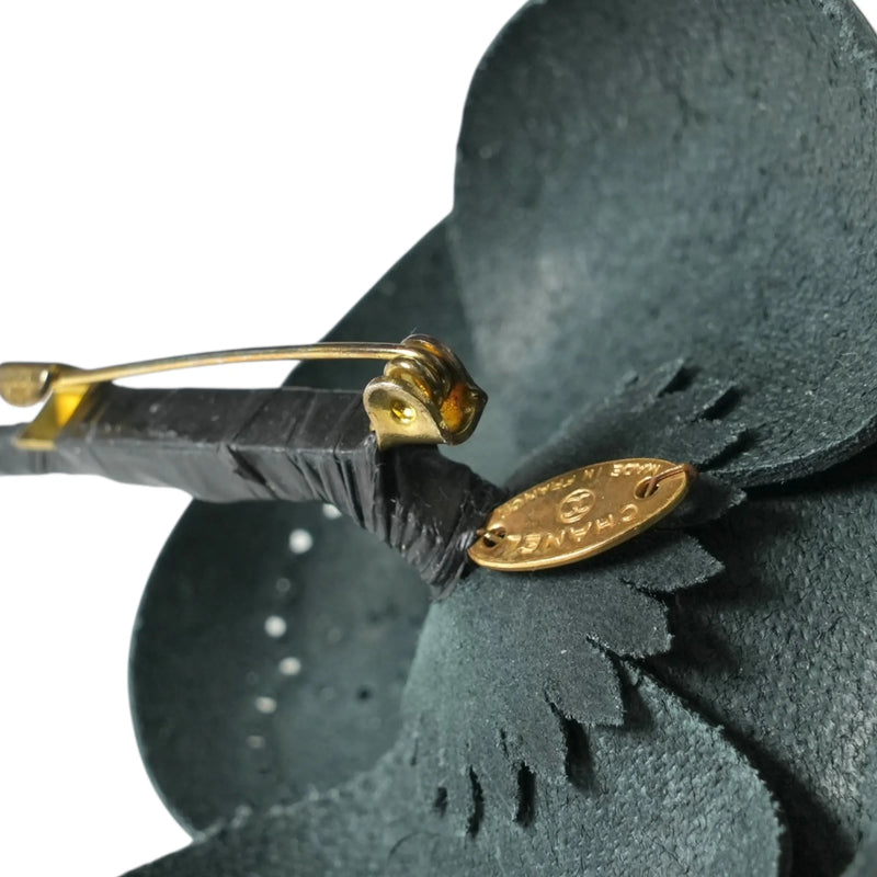 CHANEL カメリア モチーフ ブローチ - ブラック - エナメル