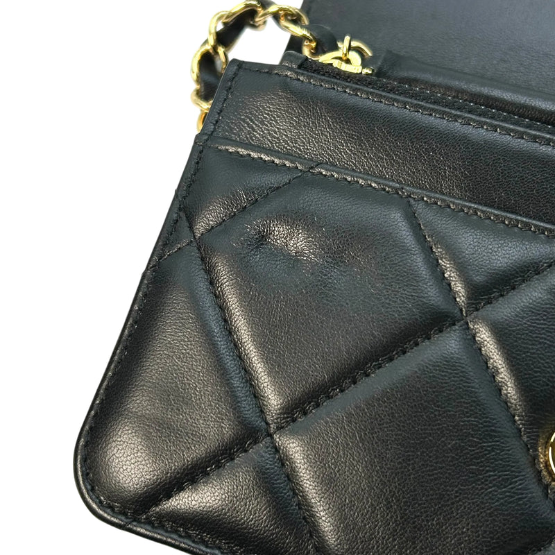 CHANEL 19 Lambskin Chain Wallet - Black 