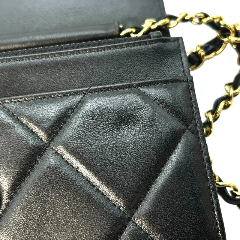 CHANEL 19 Lambskin Chain Wallet - Black 