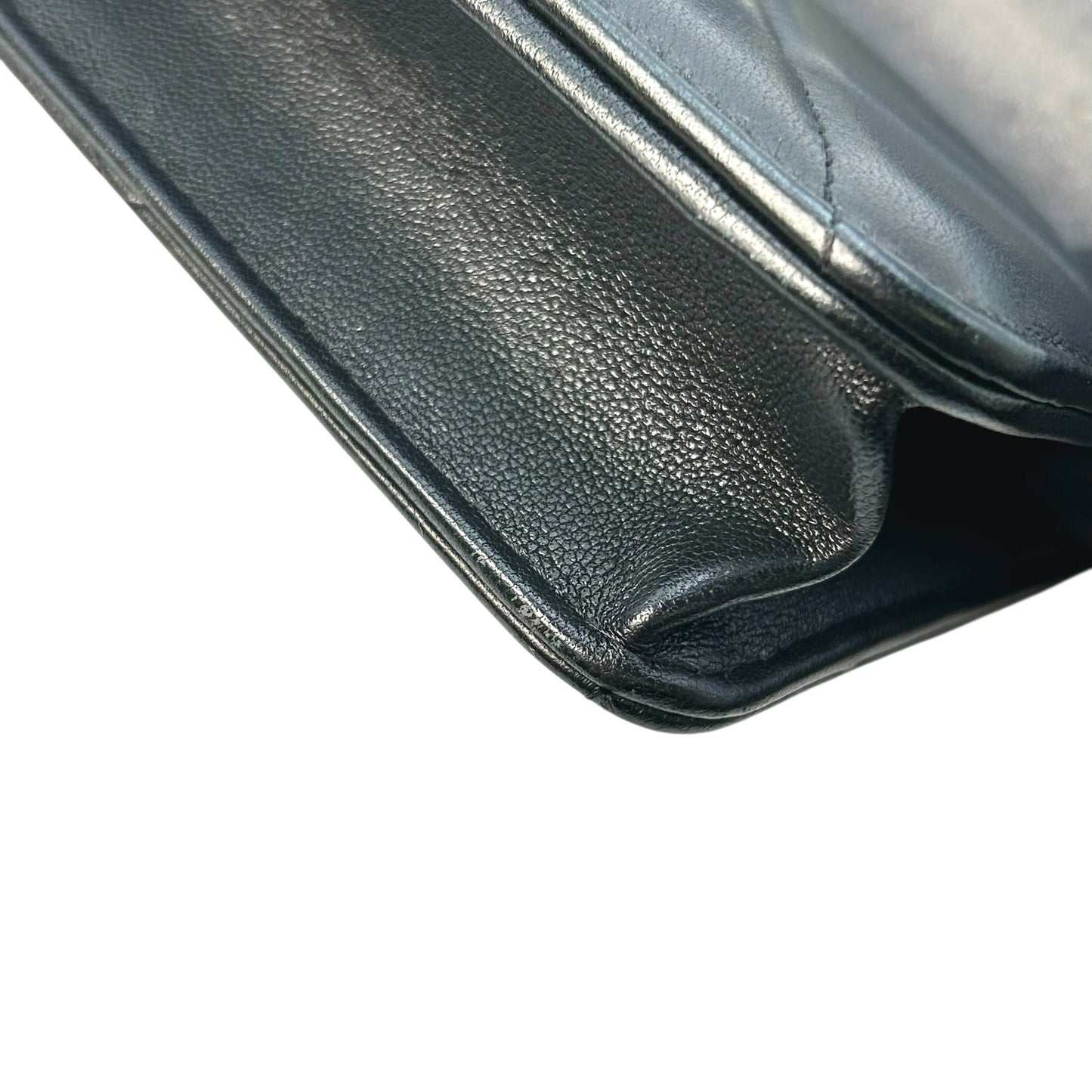 CHANEL 19 Lambskin Chain Wallet - Black 