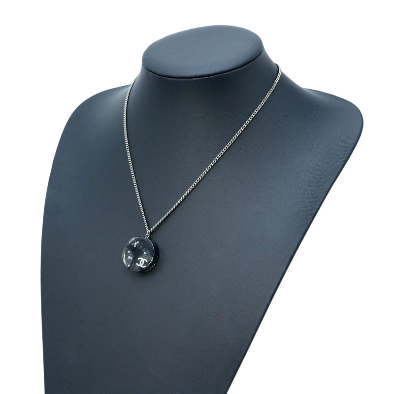 CHANEL ラウンド ペンダント ネックレス 13P - メタル