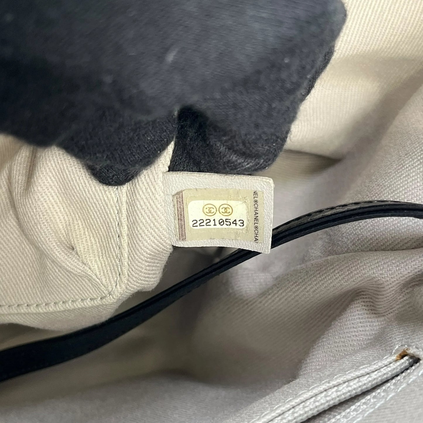 CHANEL ドーヴィルMM グレイズドレザー トートバッグ - ブラック