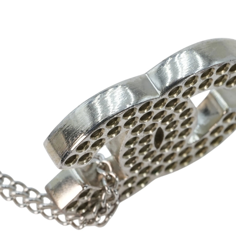 CHANEL パンチング CC ロゴ ネックレス - メタル