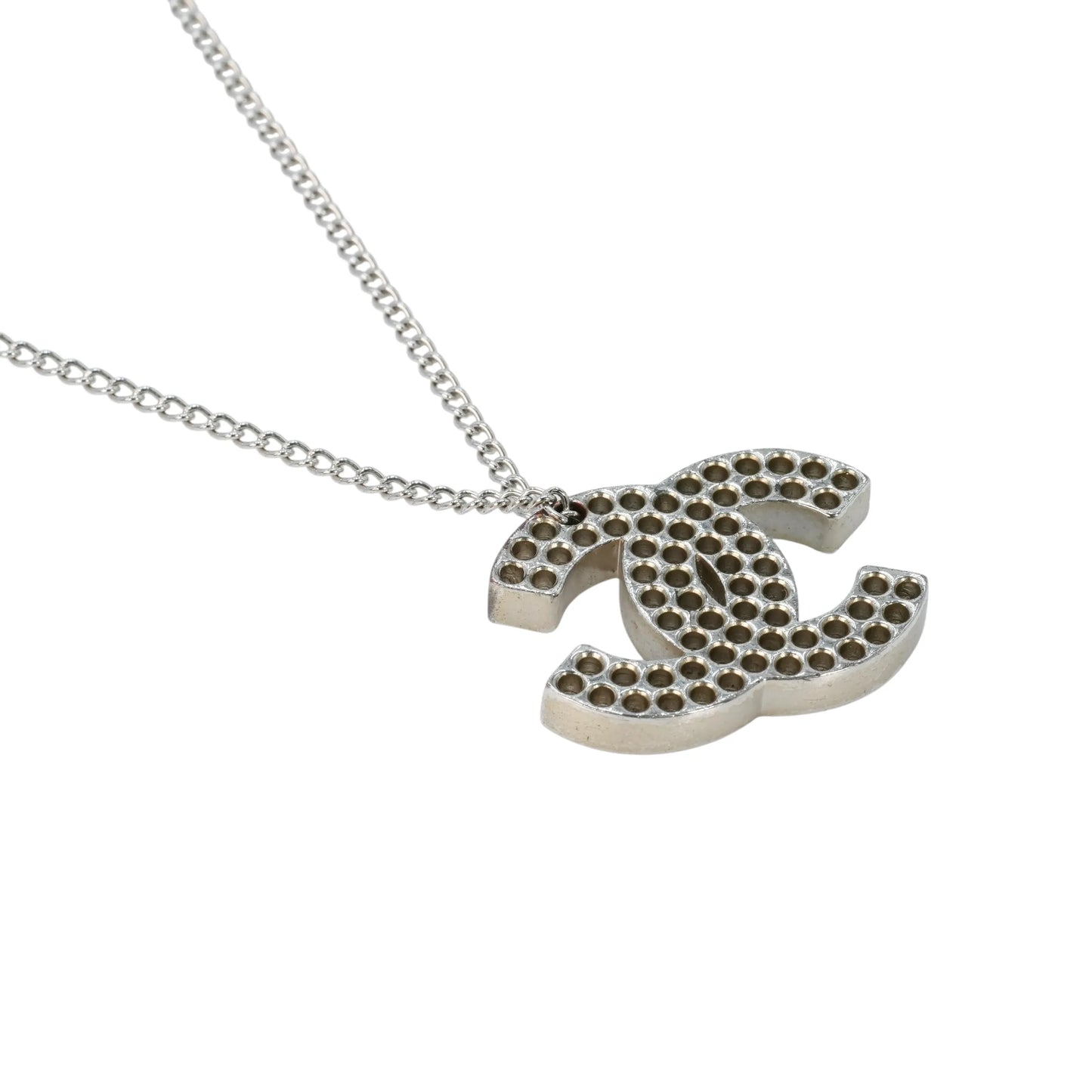 CHANEL パンチング CC ロゴ ネックレス - メタル