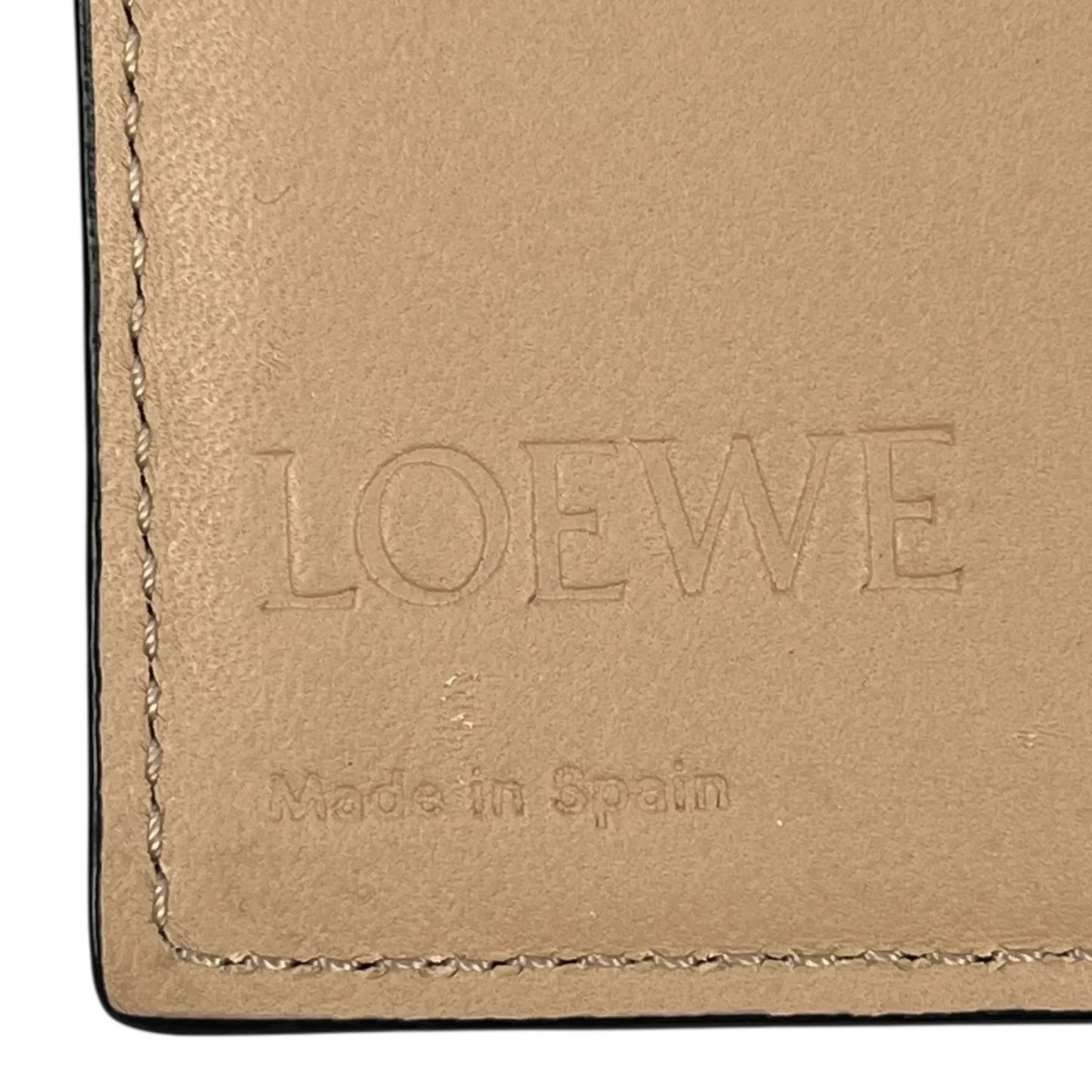 LOEWE Vertical Medium Compact Wallet - Pink 