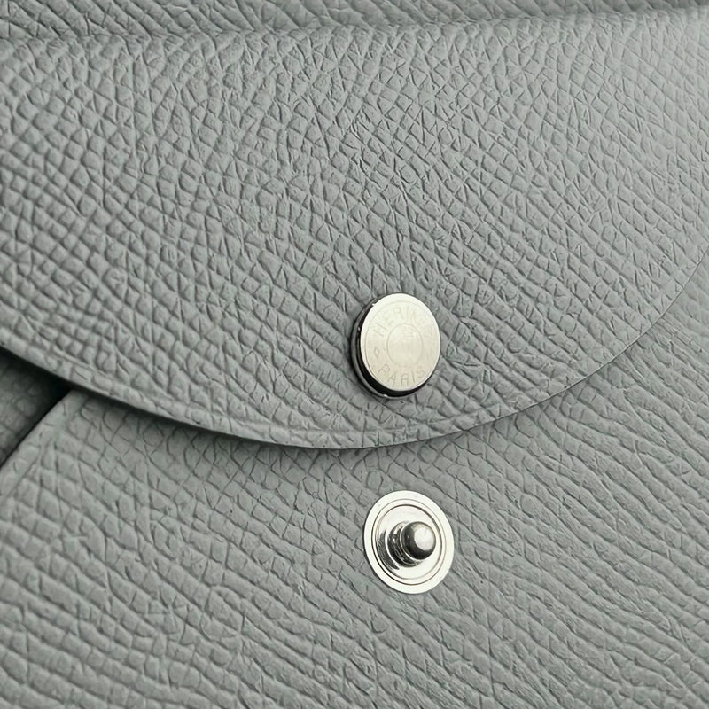 Hermès カルヴィ デュオ グリパンタンコンパクトウォレット カードケース K刻印(2025年製) - ブルー グレー