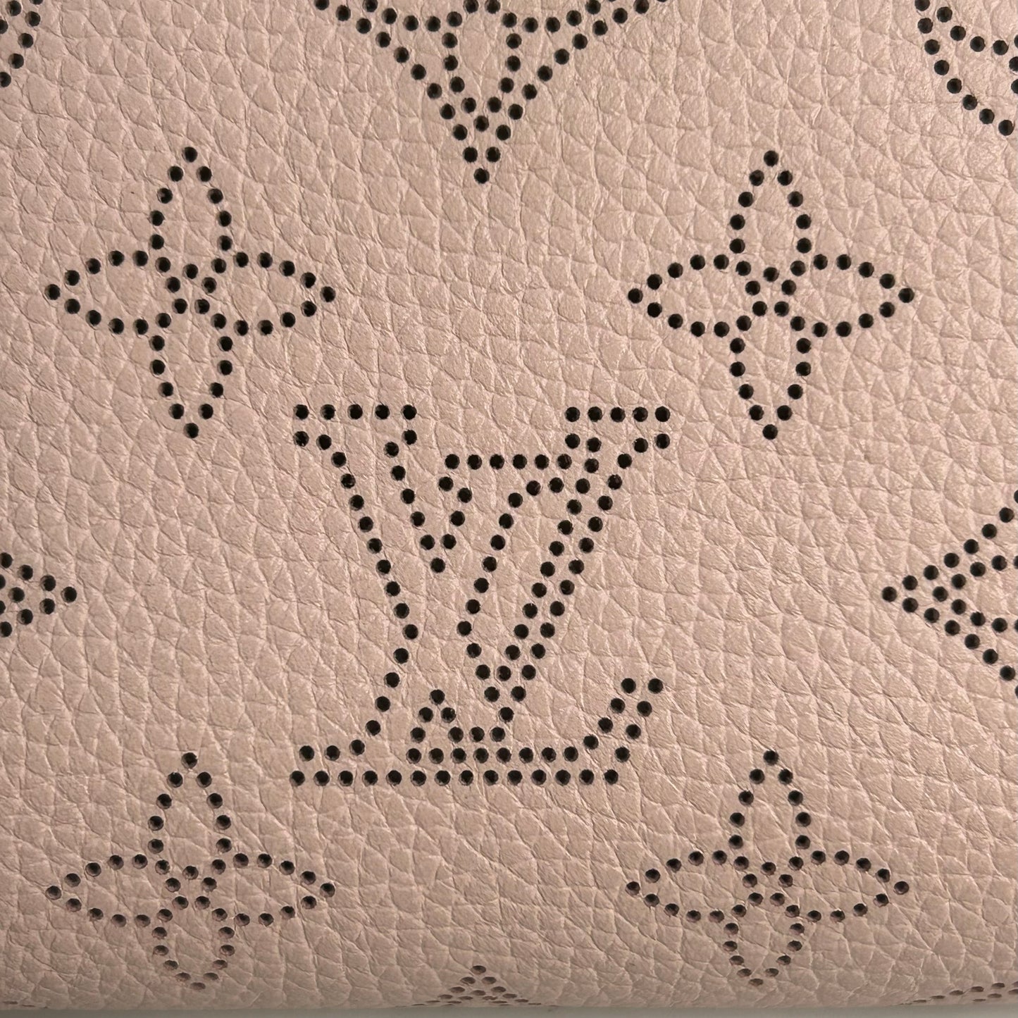 Louis Vuitton Portefeuille Claire Calfskin Compact Wallet - Pink 