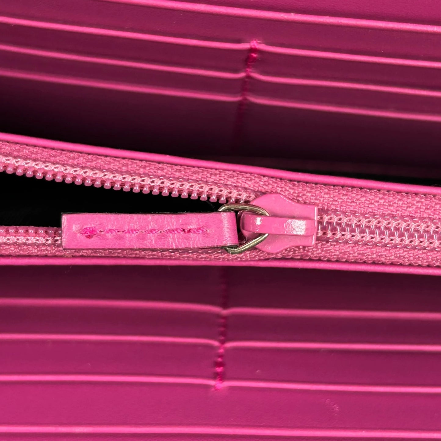 GUCCI Guccissima Leather Ribbon Long Wallet - Pink 