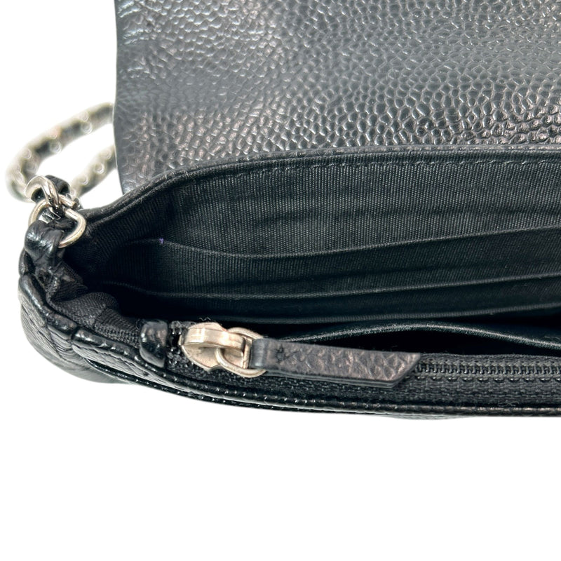 CHANEL ハーフムーン チェーンウォレット キャビアスキン_38171