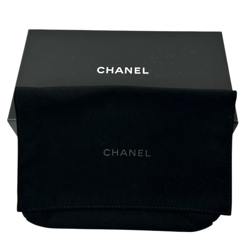 CHANEL ハーフムーン チェーンウォレット キャビアスキン_38171