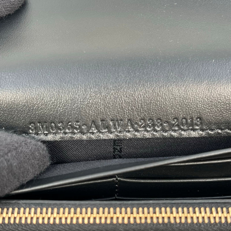 FENDI  FFダイヤ チェーンウォレット 8M0365_38981