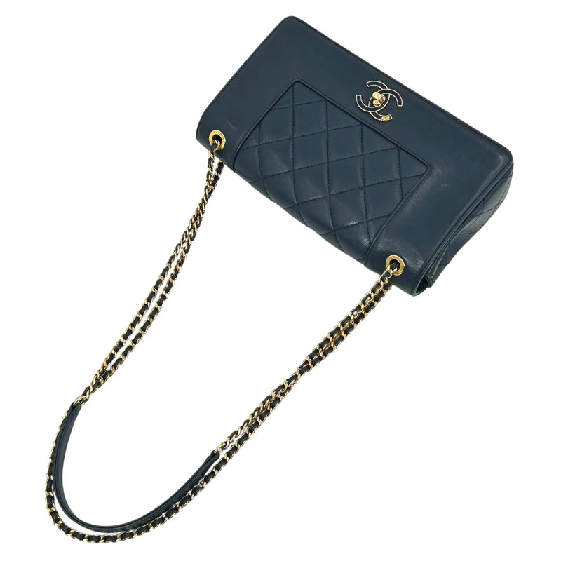 CHANEL マドアモゼル ラムスキン チェーンショルダーバッグ - ネイビー