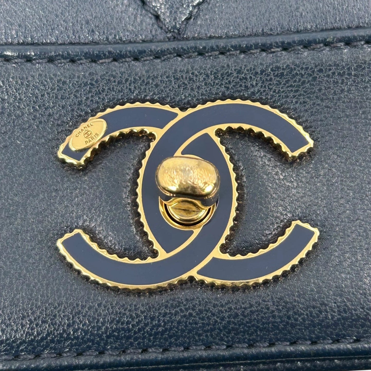 CHANEL マドアモゼル ラムスキン チェーンショルダーバッグ - ネイビー