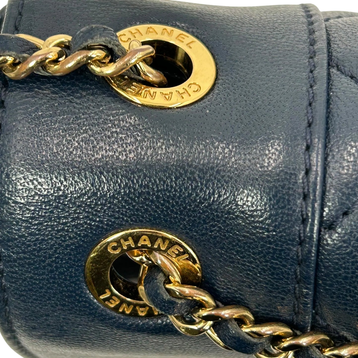 CHANEL マドアモゼル ラムスキン チェーンショルダーバッグ - ネイビー