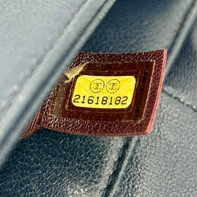 CHANEL マドアモゼル ラムスキン チェーンショルダーバッグ - ネイビー